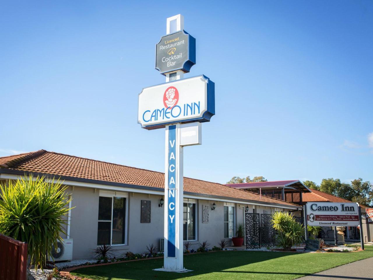 Cameo Inn Motel ウェスト・ワイアロング エクステリア 写真